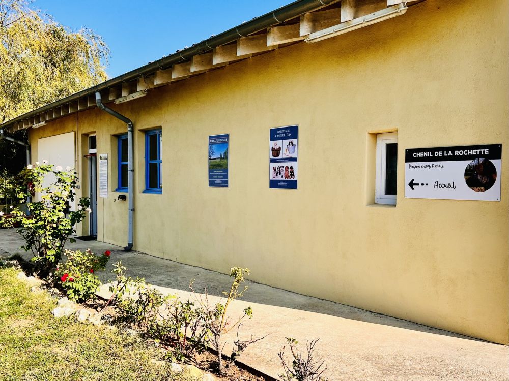 Chenil de la Rochette, pension pour chien, chat et petit animal près de Valence dans la Drôme Chenil de la Rochette, pension pour chien, chat et petit animal près de Valence dans la Drôme